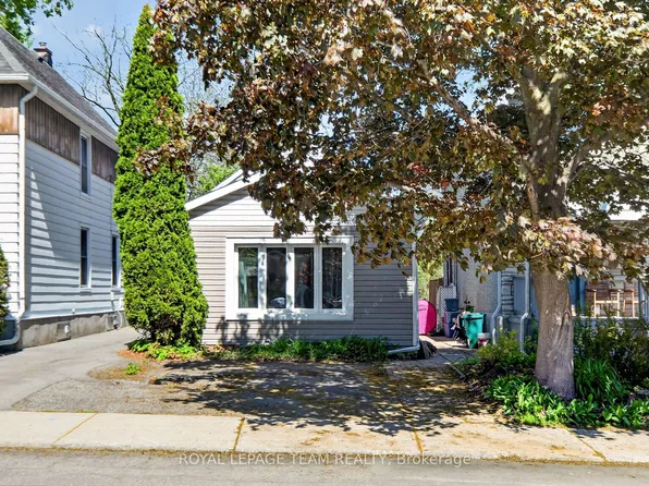 29 Stevenson Ave, Ottawa, ON K1Z 6M9