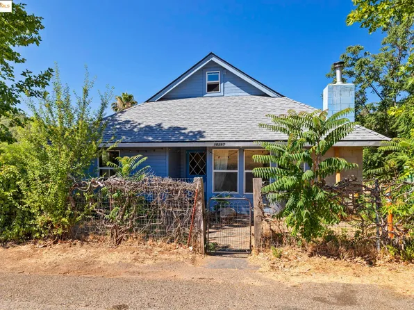 10297 Pine St, Coulterville, CA 95311