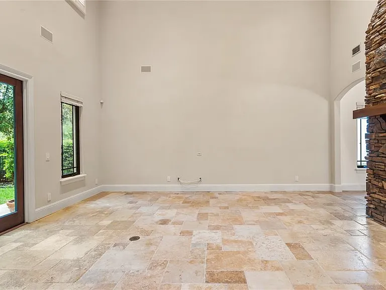 9841 Covent Garden Dr — Photo 21