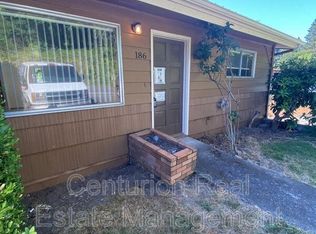 186 Stoneway Dr NW, Salem, OR 97304