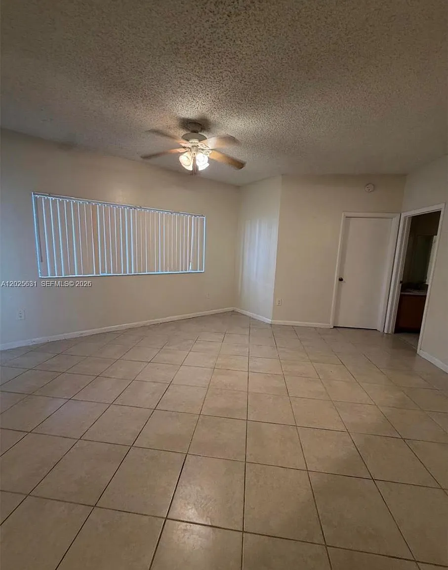 Marina Oaks Condo — Photo 2