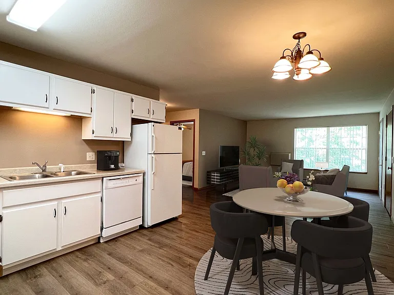 625 E Chesak Ave — Photo 12