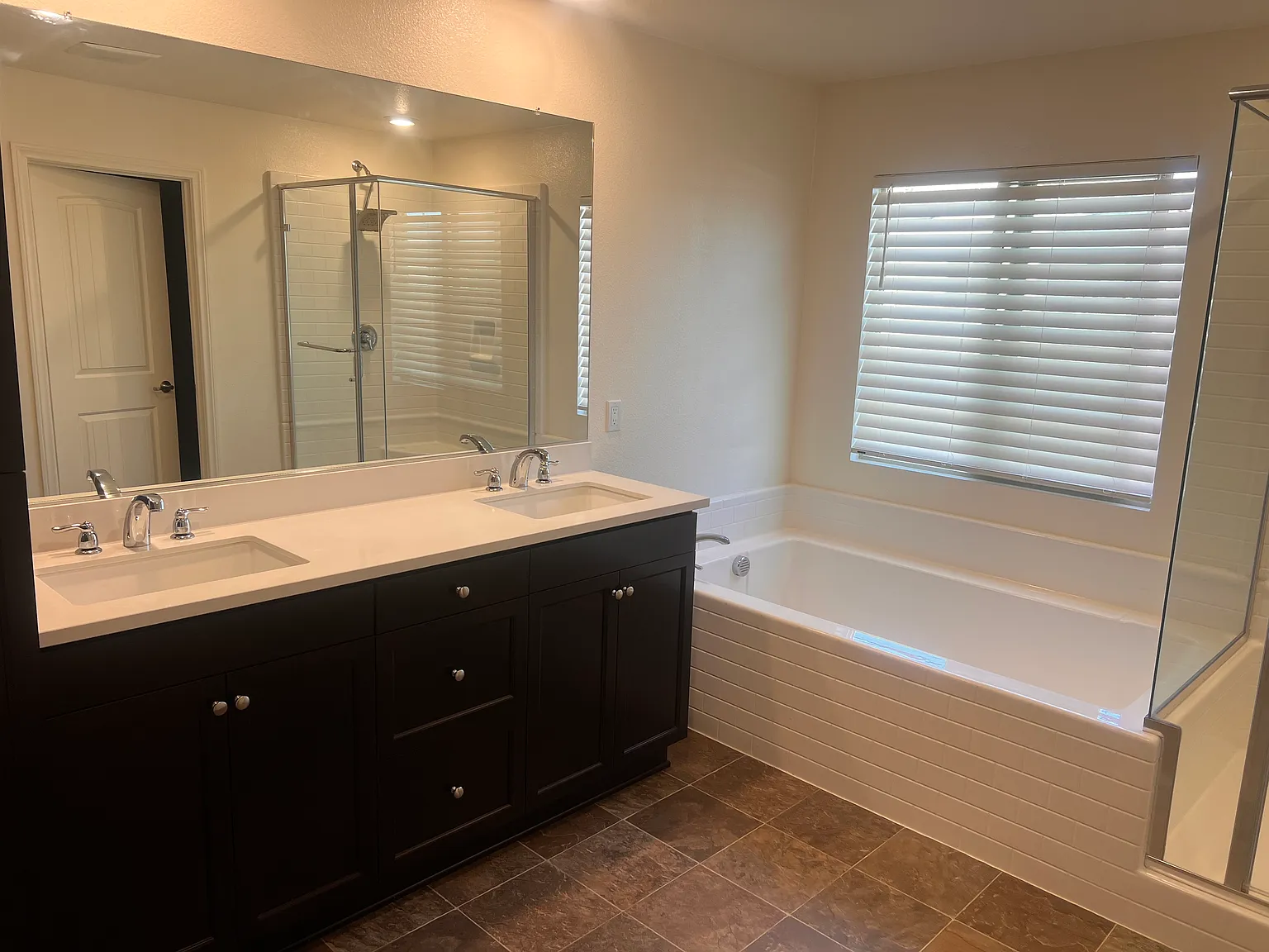 4 bed, 2604 sqft, $3,400 — Photo 2