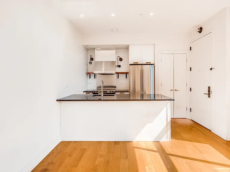 1680 Madison St #31O — Photo 1