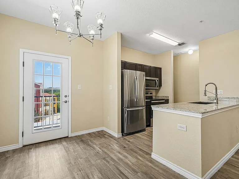 La Marquesa Apartments — Photo 46
