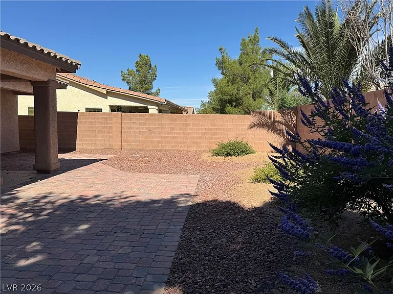 5440 E Finestra St — Photo 12