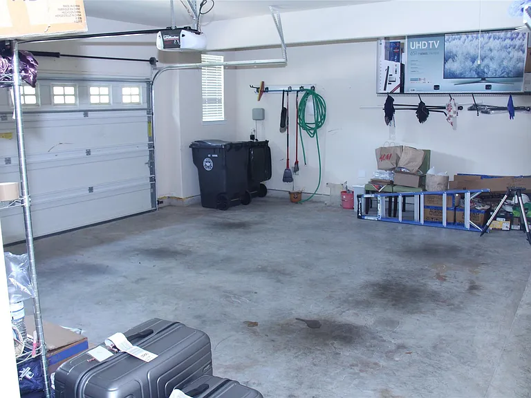 326 Trillium Dr — Photo 15