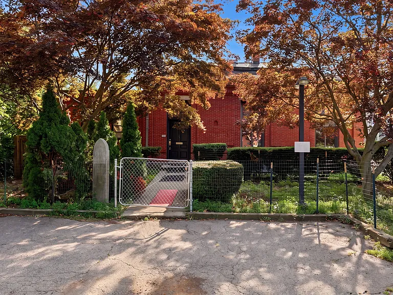 1110 Washington St — Photo 28