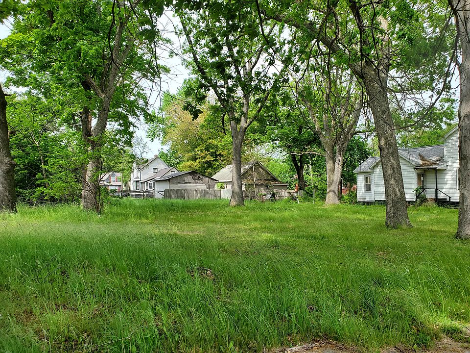 2nd image of 350 Allen Ave