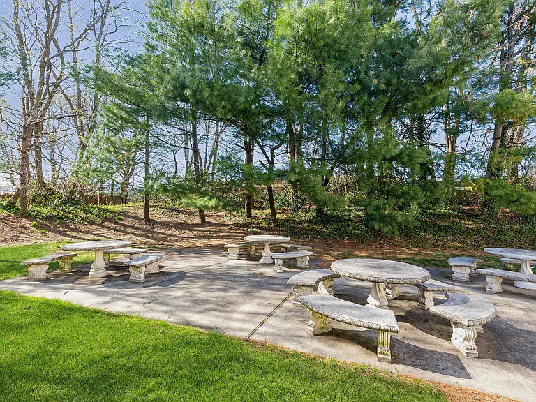 Zen Long Island at Oyster Bay 55+ Community — Photo 8
