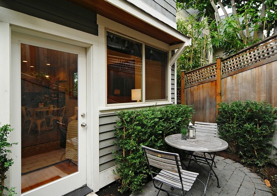 2nd image of 1909B 8th Ave W