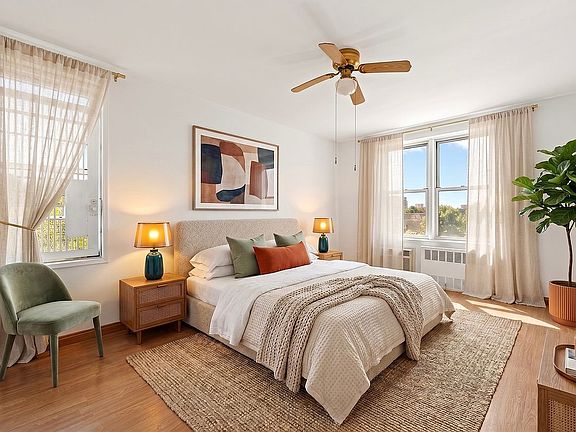 2nd image of 310 Beverley Rd APT 4F