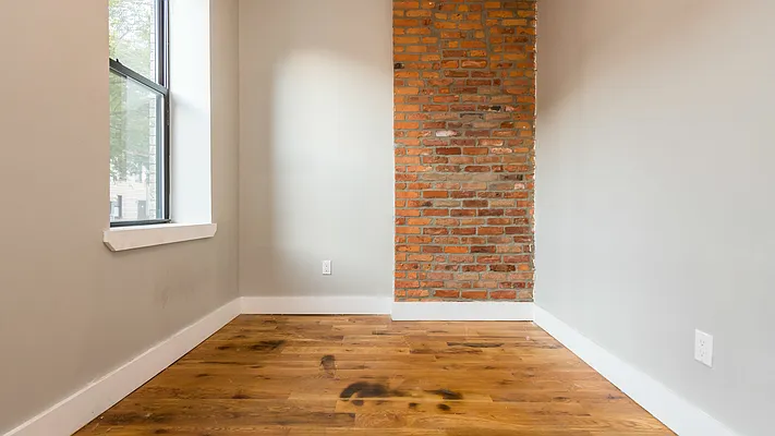 Rented by Nooklyn NYC LLC | media 46