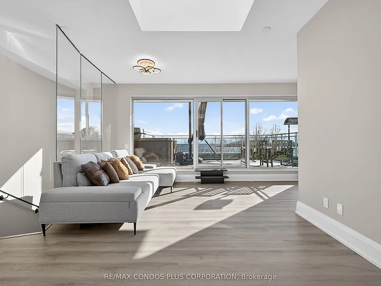 5 Marine Parade Dr #Townhouse 125 — Photo 32
