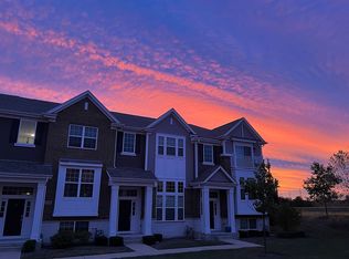 2933 Madison Dr, Naperville, IL 60564