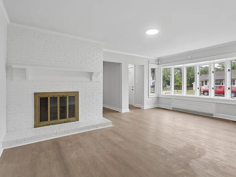 19 Magnolia Pl — Photo 5