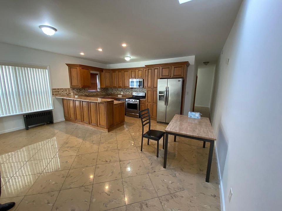 1st image of 1556 77th St #2