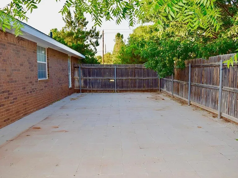 2905 Bluebird Ln — Photo 27