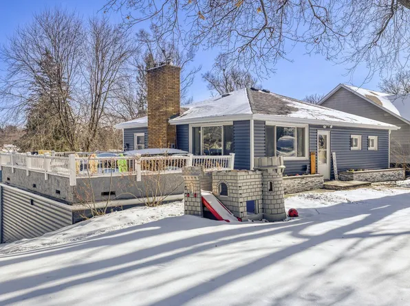 1800 Edward St, Maplewood, MN 55109