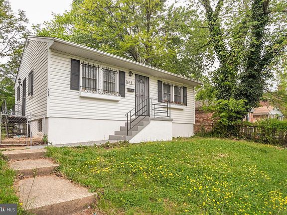 3rd image of 419 Abel Ave