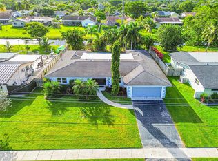 1111 NW 75th Ter, Plantation, FL 33313