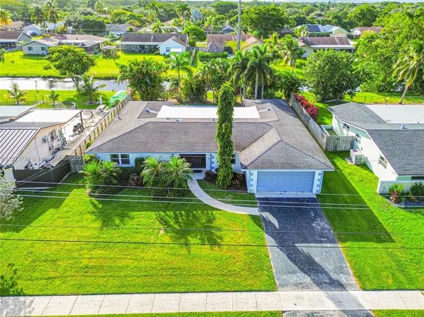1111 NW 75th Ter, Plantation, FL 33313