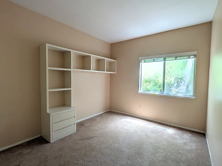 143 Tuscany Ct — Photo 9