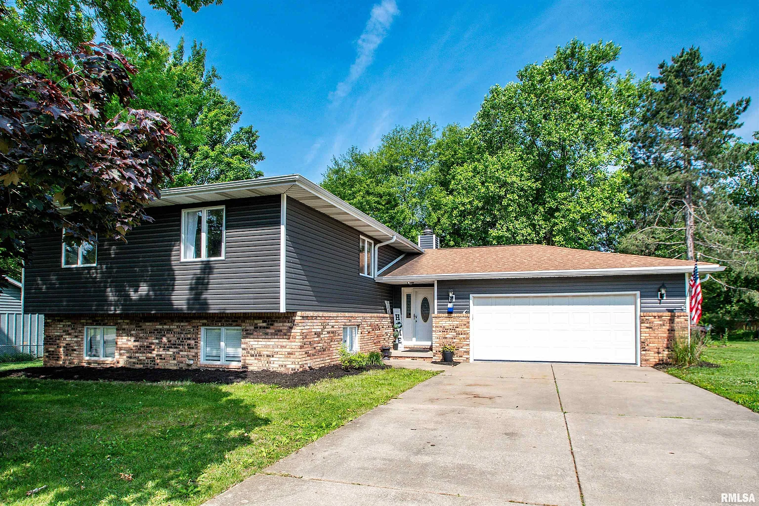 324 Pinecrest Dr photo 1