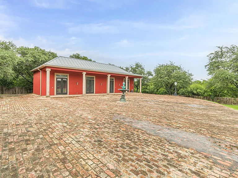 3847 Tupelo Ln #A — Photo 29