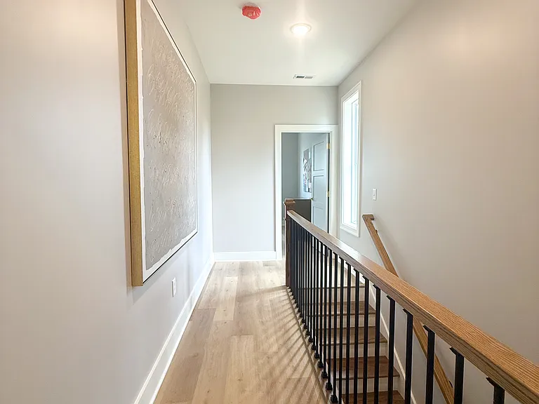512 Mobile St — Photo 42