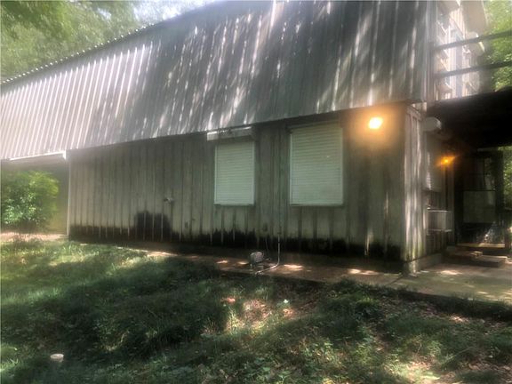 4th image of 76215 Louis Quave Rd