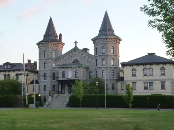 191 Thorndike St #26, Lowell, MA 01852