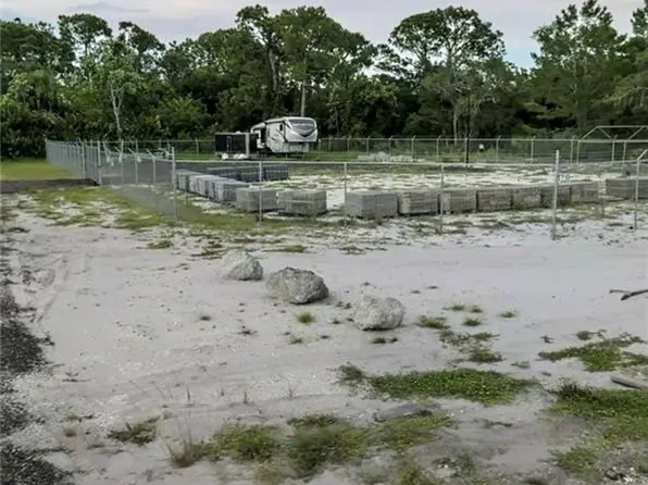 220 Washington BLVD NE, LAKE PLACID, FL 33852