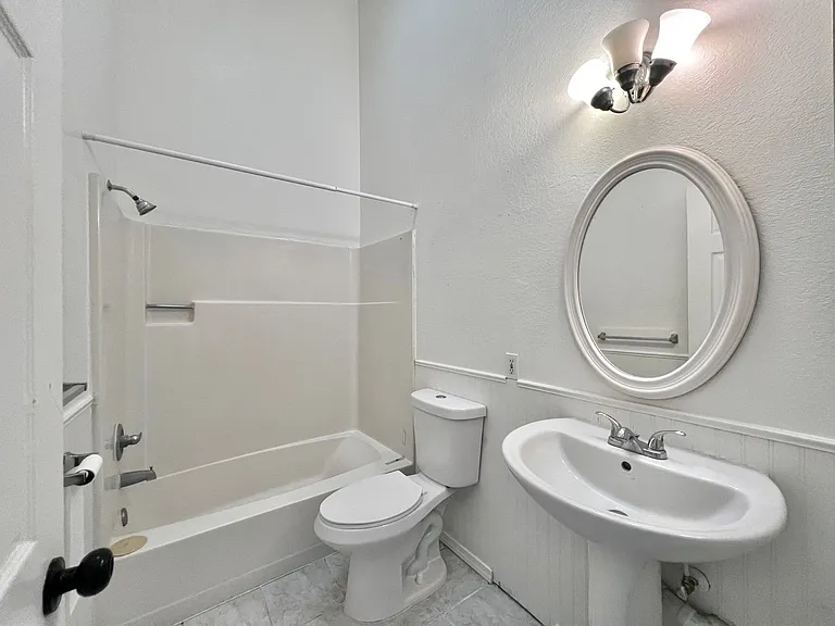 805 South St #9 — Photo 9