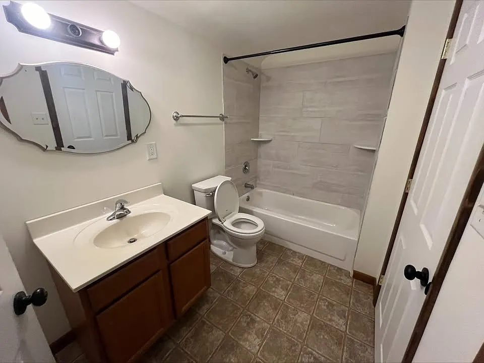 1247 Oldfield Point Rd — Photo 3