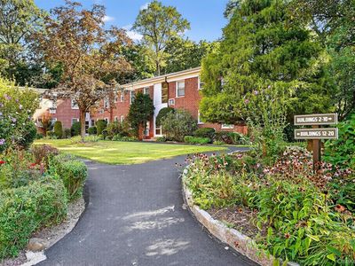 12 Wildwood Road #B20, Hartsdale, NY, 10530