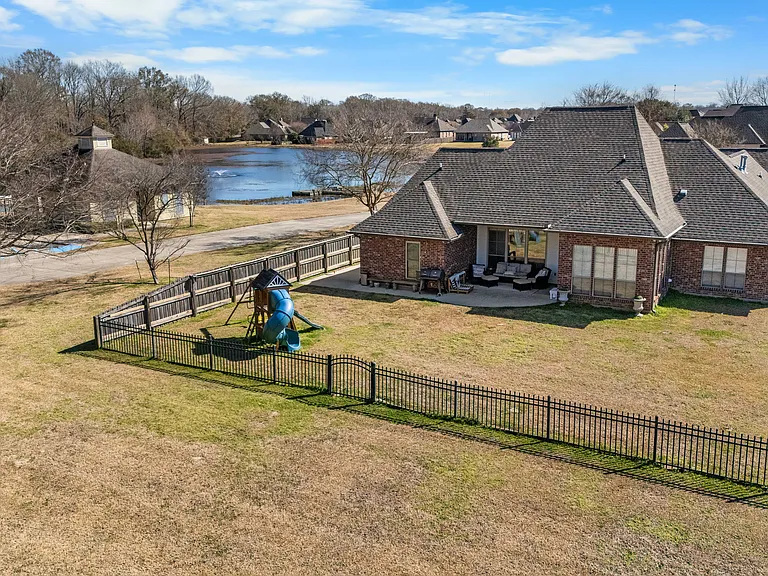 2099 Cypress Cove Ave — Photo 23