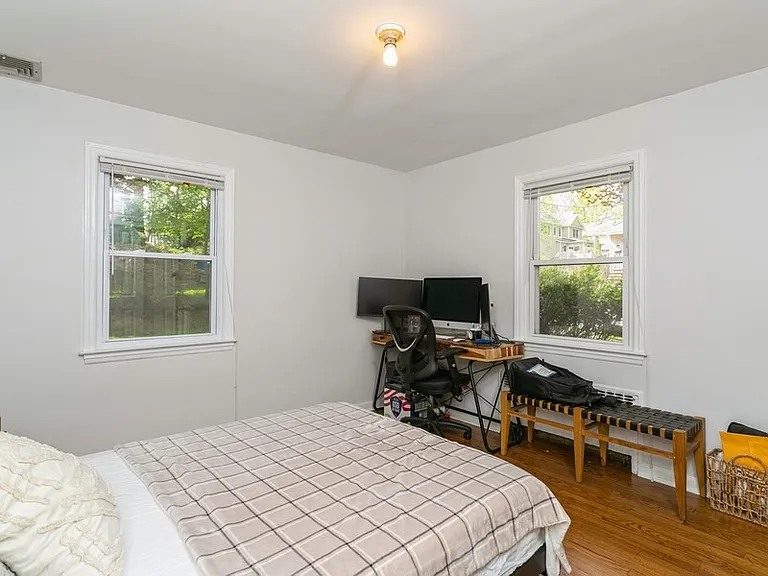 160 Magnolia Ave — Photo 13
