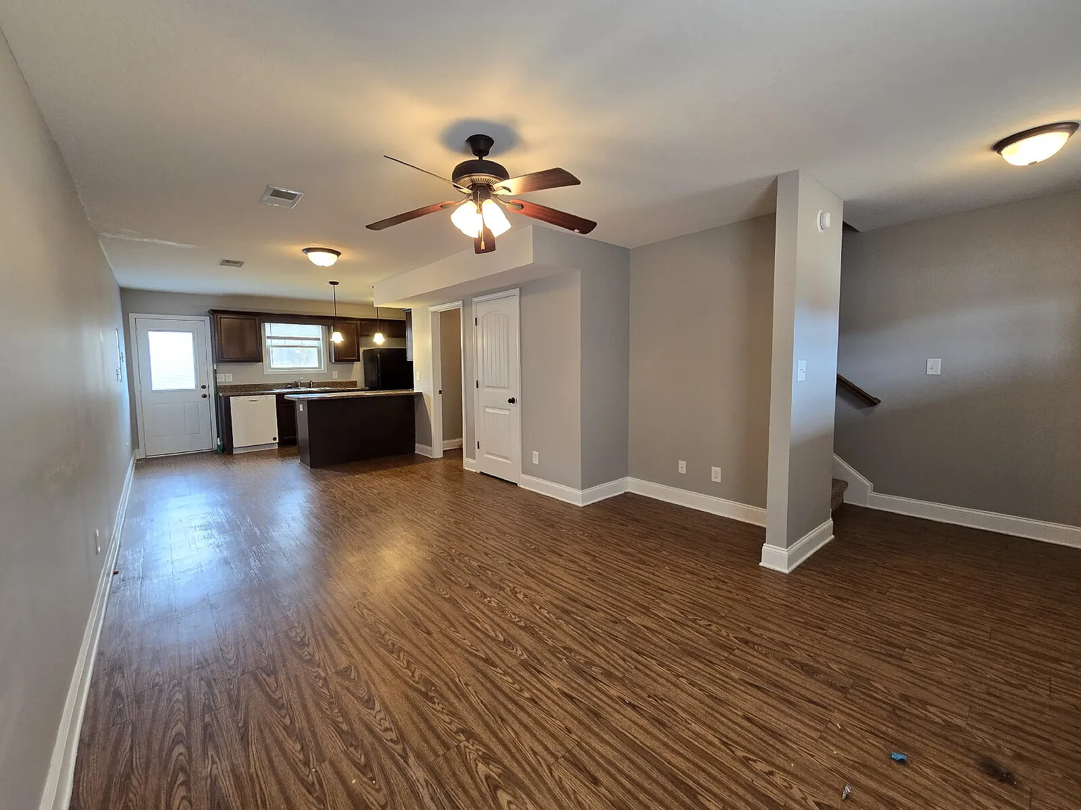 2 bed, 2.5 bath, 1050 sqft, $1,125 — Photo 4