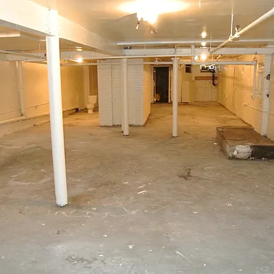 Rented by Nooklyn NYC LLC | media 44