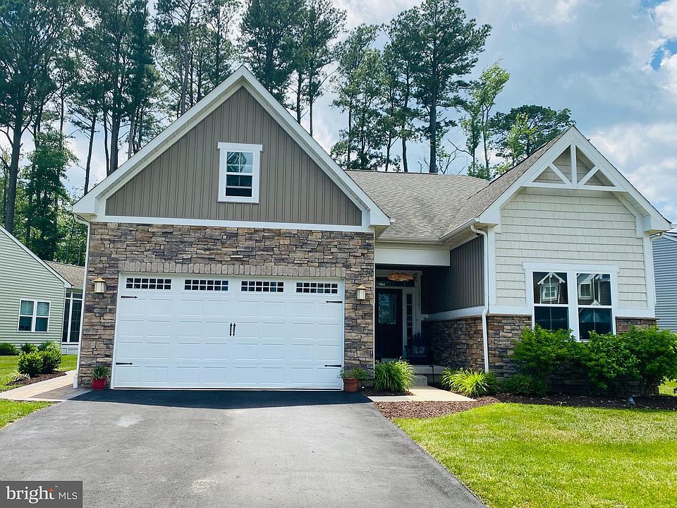 1st image of 37361 Woods Run Cir