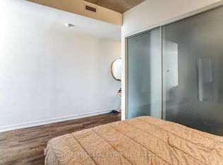 560 King St W #717, Toronto, ON M5V0L5