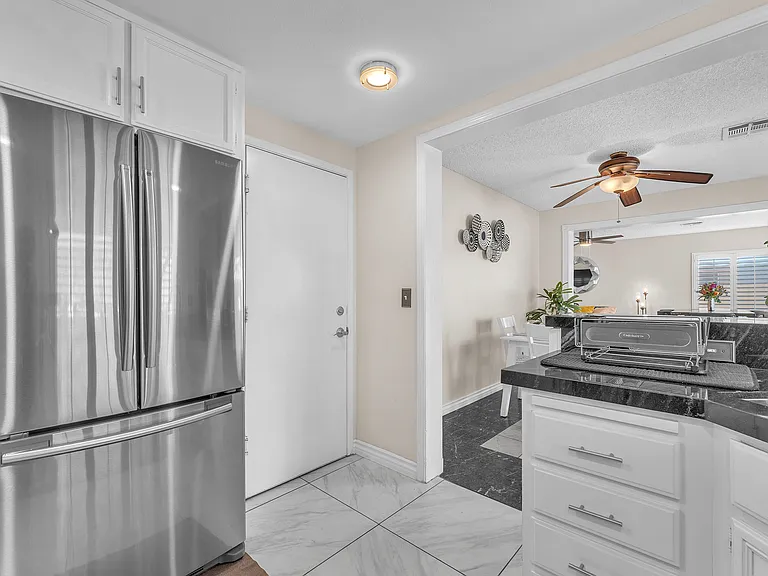 985 Flapjack Dr — Photo 10