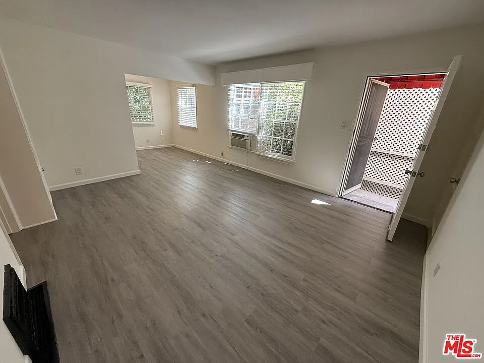 1 bed, 1.0 bath, 700 sqft, $2,295 — Photo 3