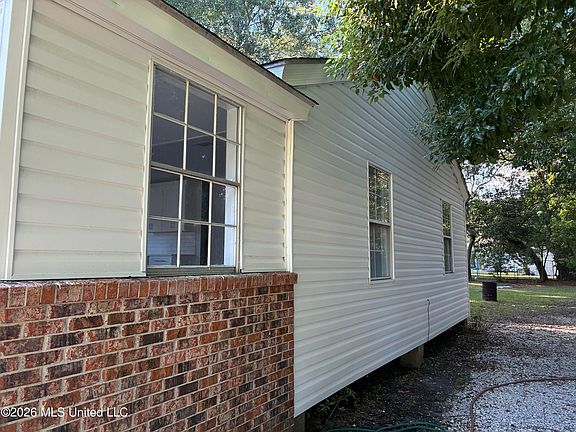 5th image of 2211 Cleveland Ave