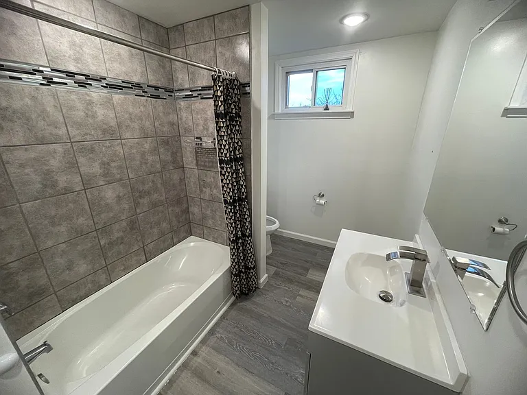 148 Gray St #2 — Photo 7