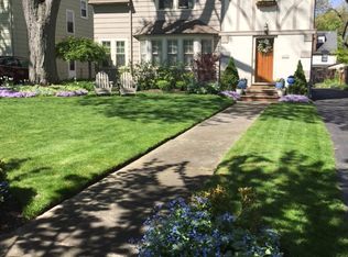 3306 Braemar Rd, Shaker Heights, OH 44120