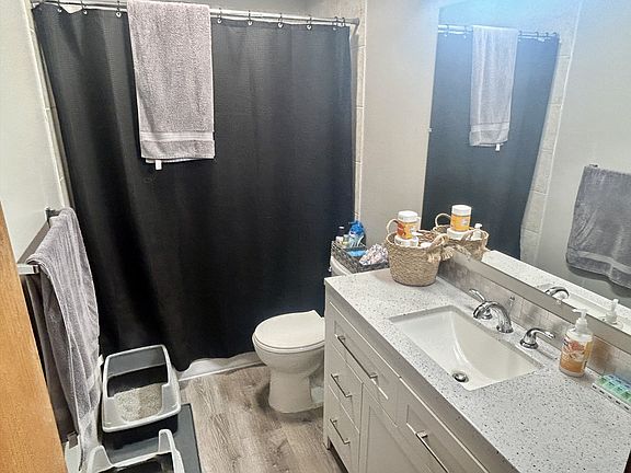 5th image of 3303 Carnelian St