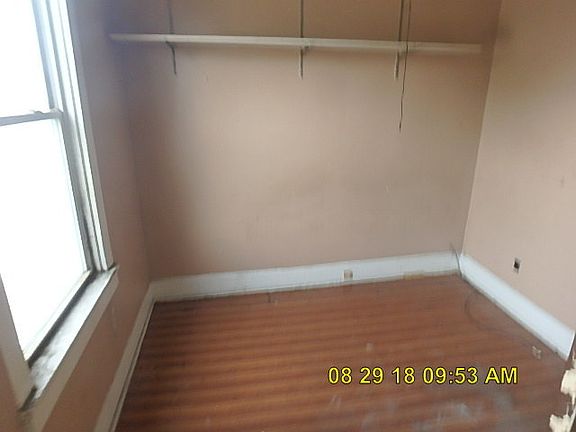 3rd image of 8009 S Vincennes Ave