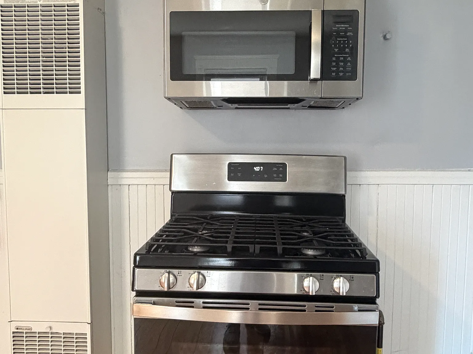 2 bed, 900 sqft, $1,750 — Photo 3